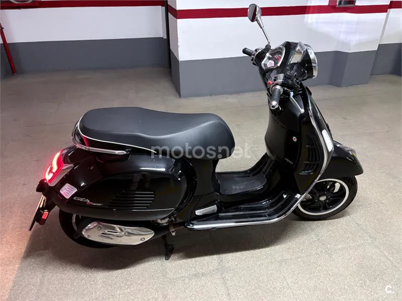 Vespa GTS Super 300 5350 € 2022 Jaén - 1