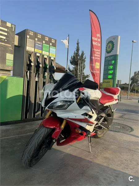 Yamaha YZF-R6 6999 € 2007 Sevilla - 1