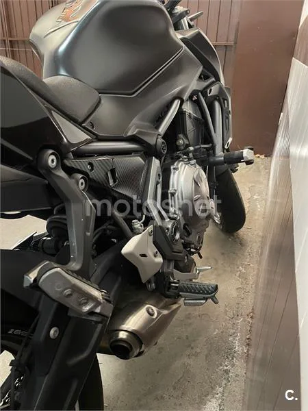 Kawasaki Z650 - Vista 1