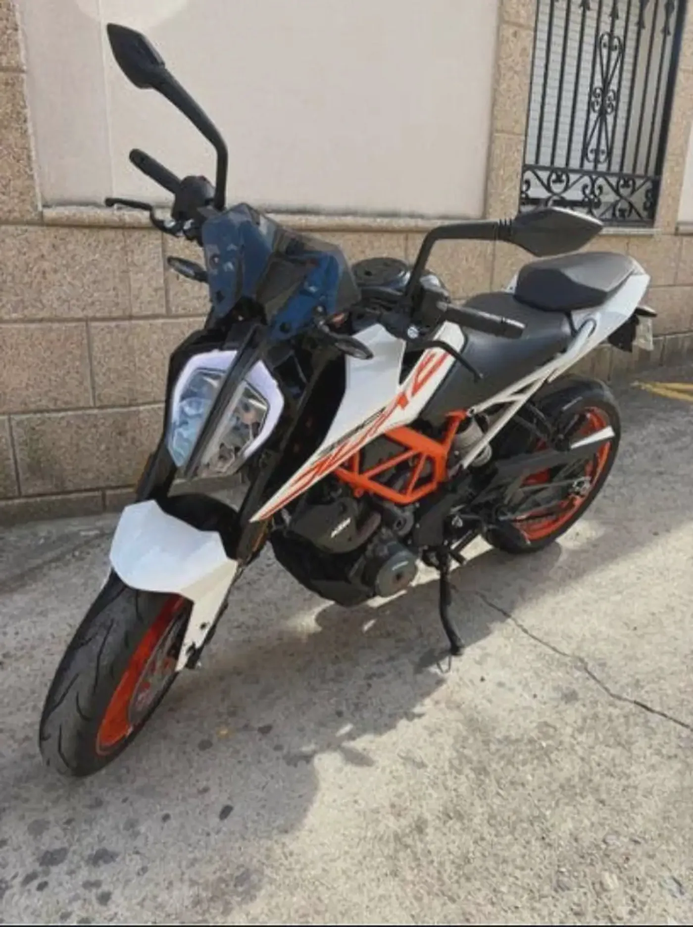 KTM 390 Duke 2500 € 2018 Sevilla - 1
