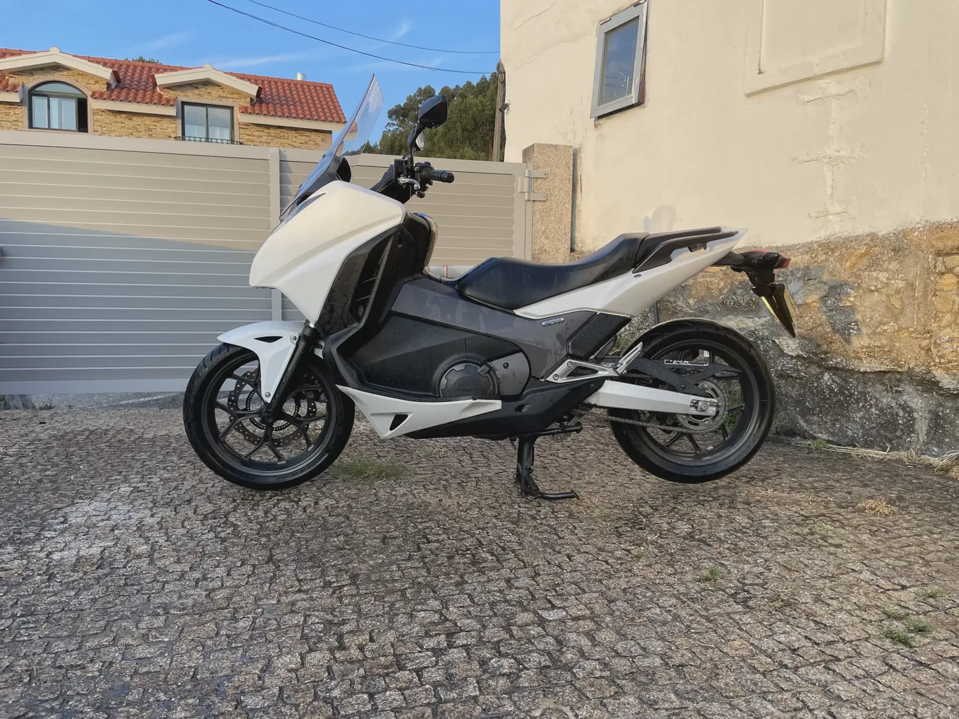 Honda Integra 4800 € 2015 Pontevedra - 1