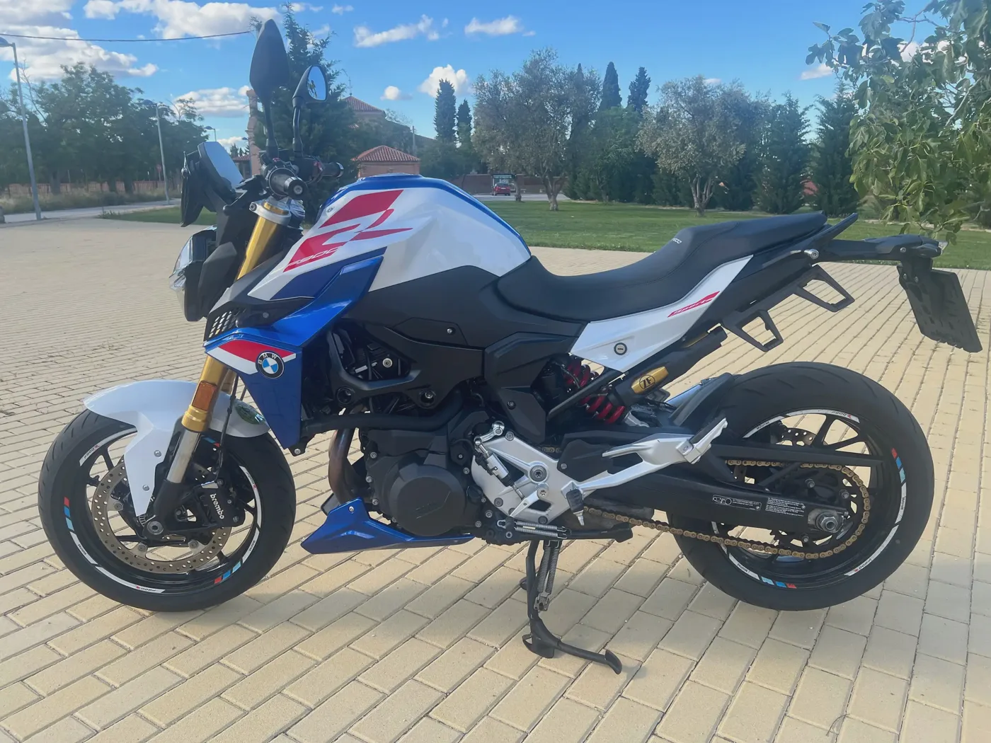 BMW F 900 R - Vista 1