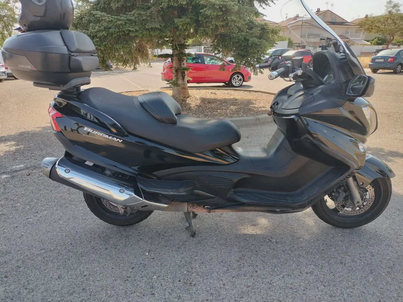 Suzuki Burgman 650 4200 € 2013 Guadalajara - 1