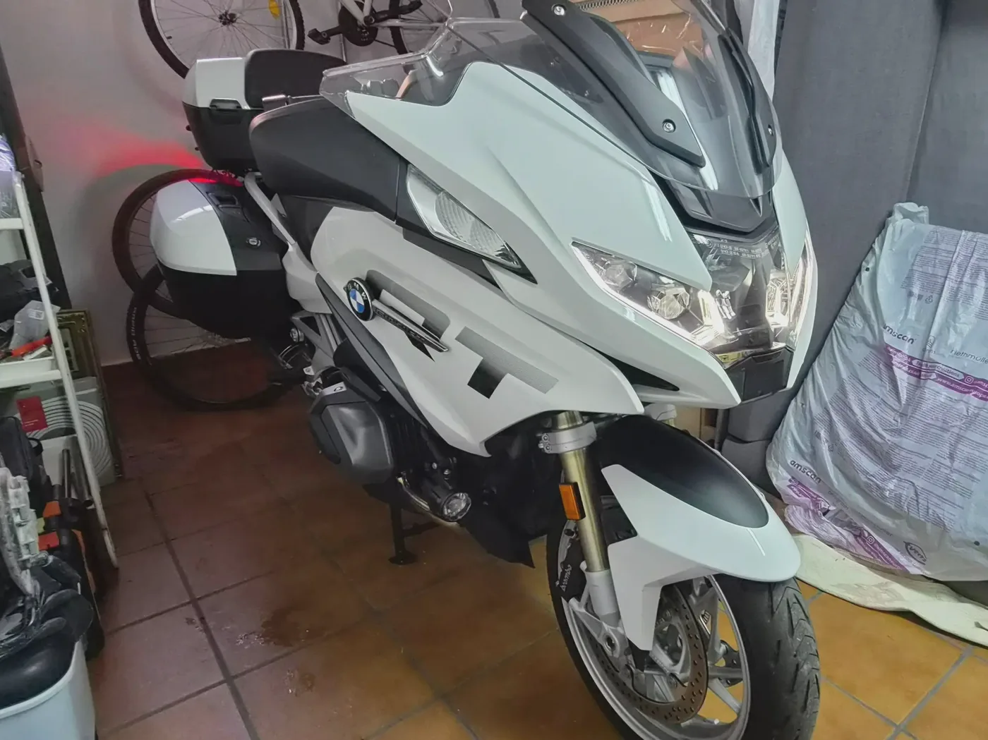 BMW R 1250 RT 23.299 € 2024 Madrid - 1