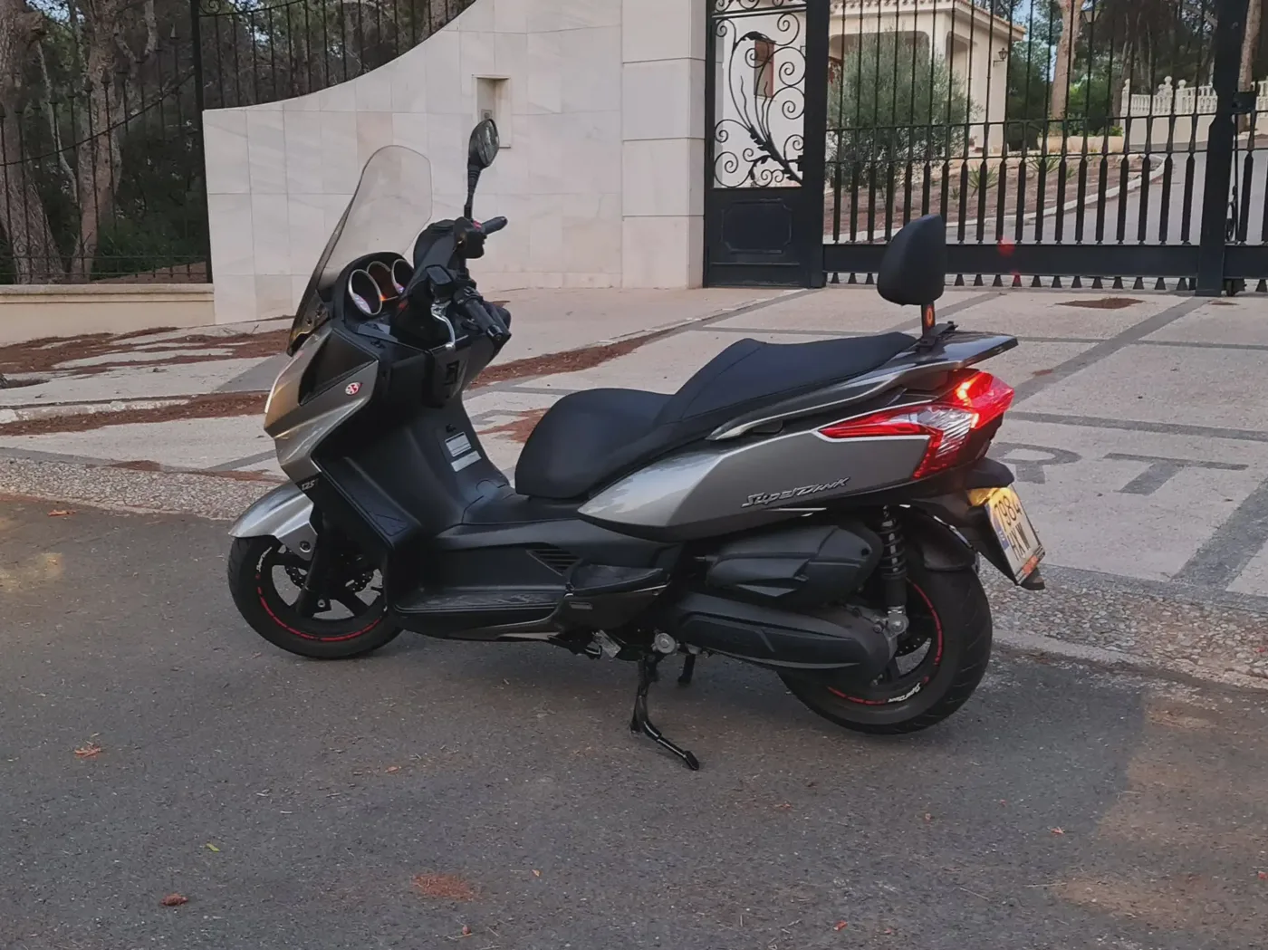 Kymco Downtown 125i 2000 € 2014 Alicante - 1