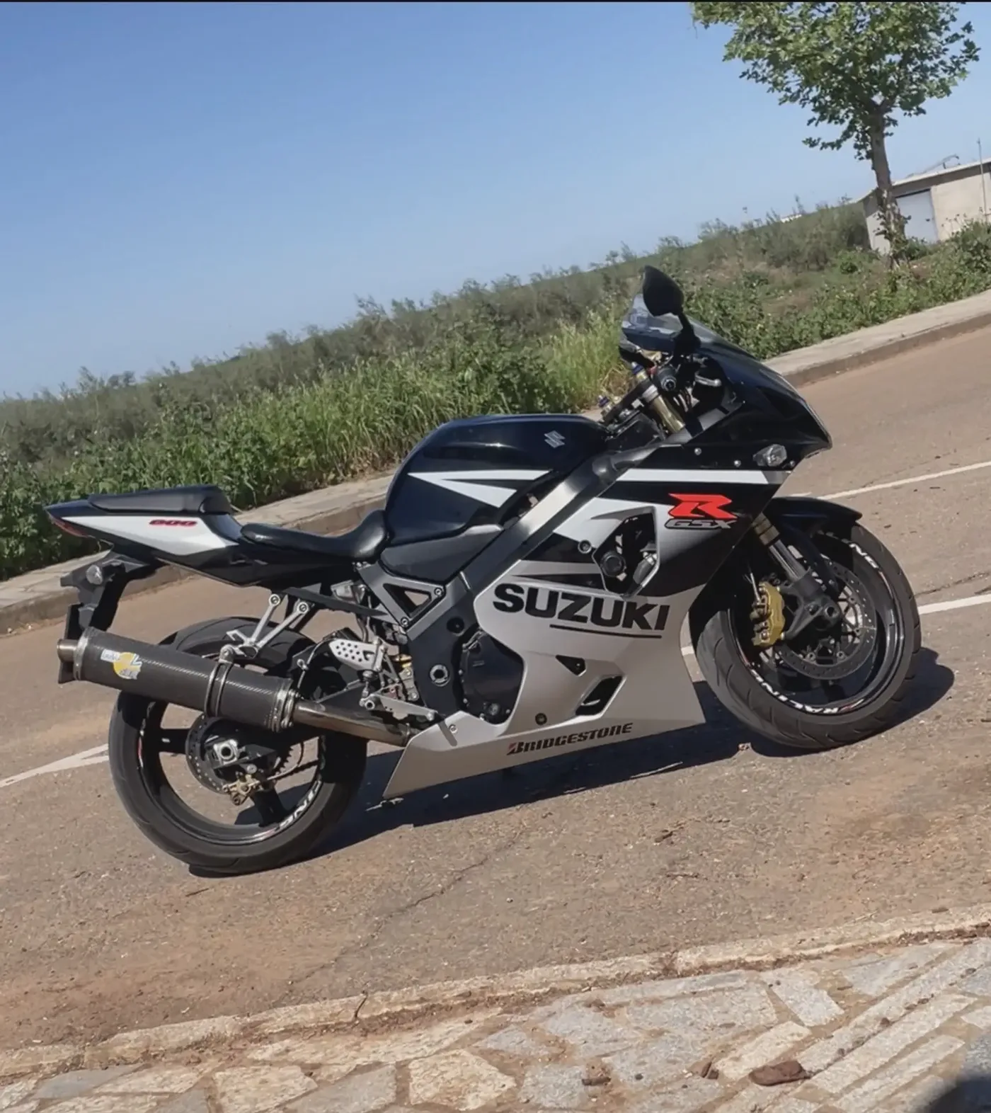 Suzuki GSX-R600 5000 € 2007 Badajoz - 1