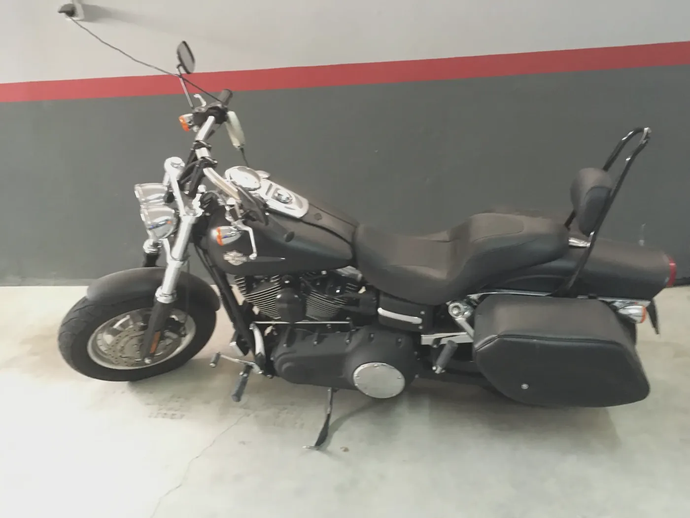 Harley-Davidson Dyna Fat Bob - Vista 1