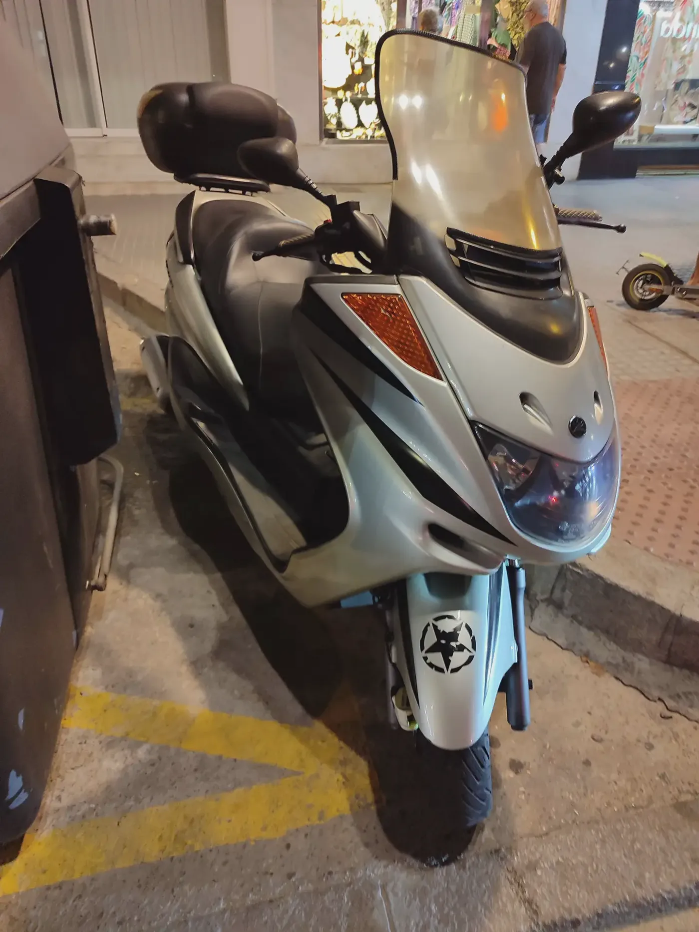 Yamaha Majesty 250 700 € 2004 Cádiz - 1