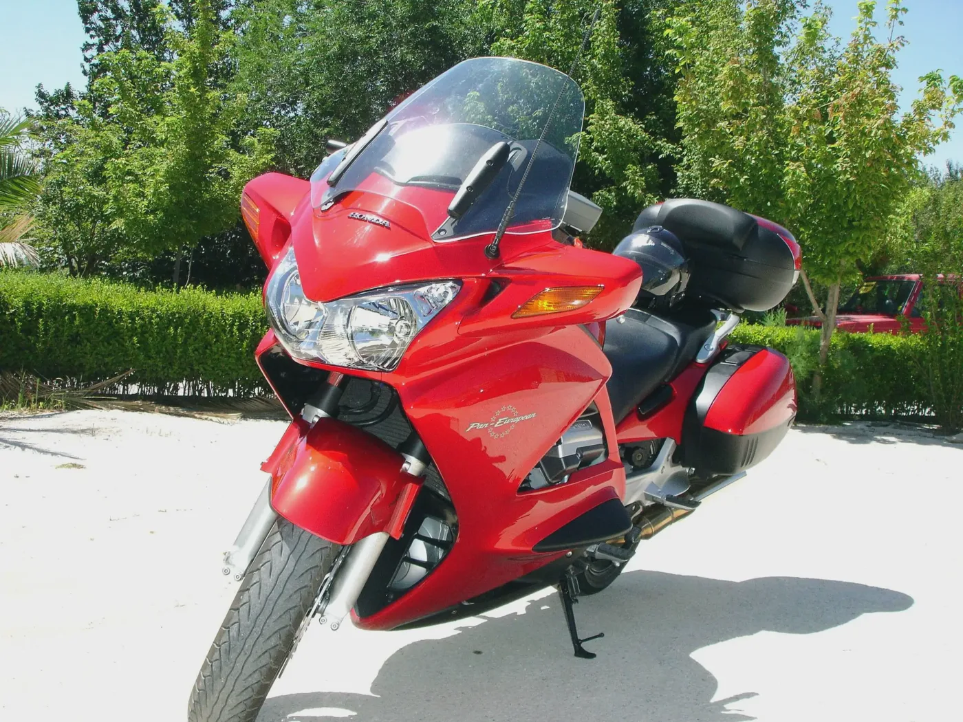 Honda ST1300 Pan-European 5000 € 2004 Granada - 1
