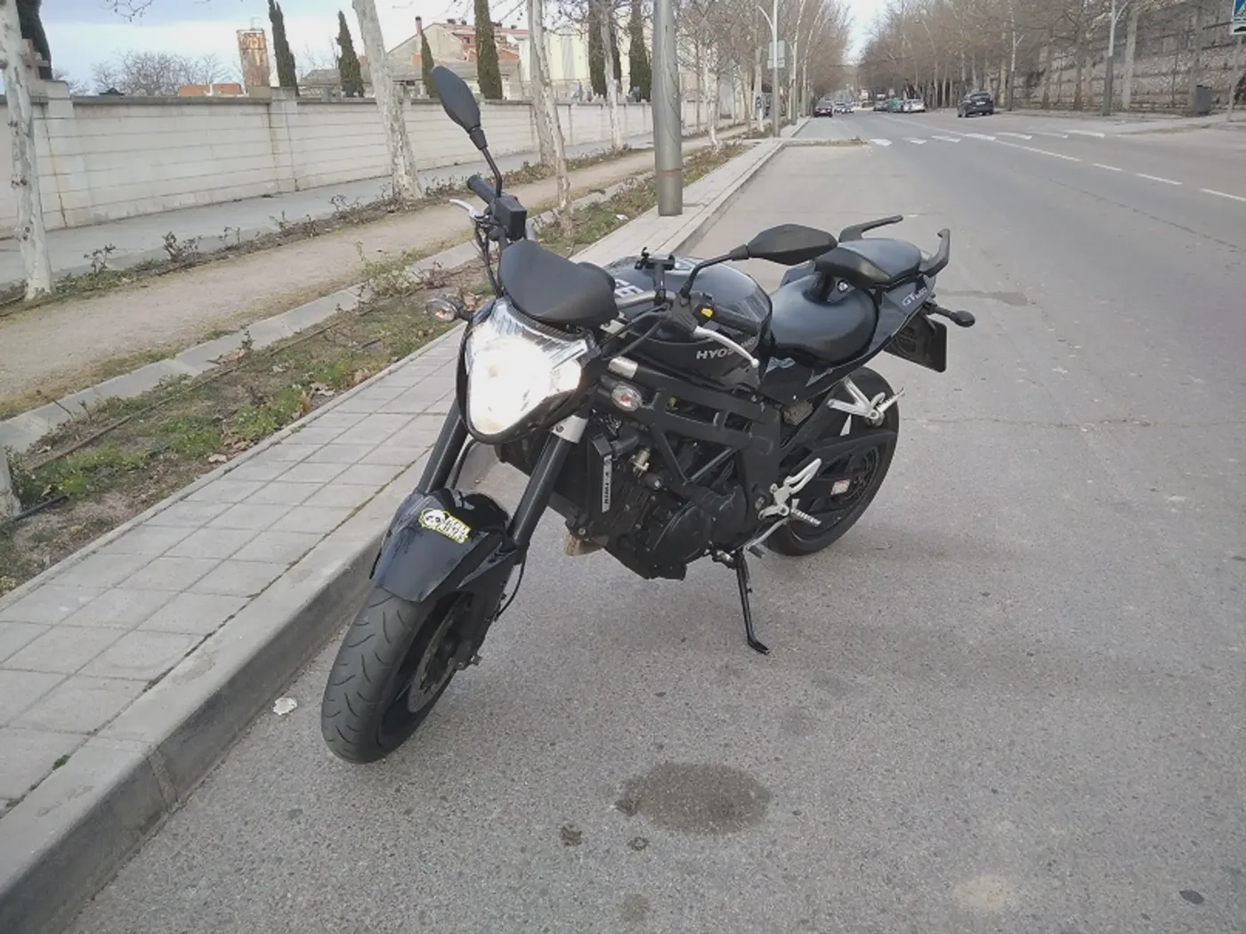 Hyosung GT 650i Comet 1650 € 2015 Madrid - 1