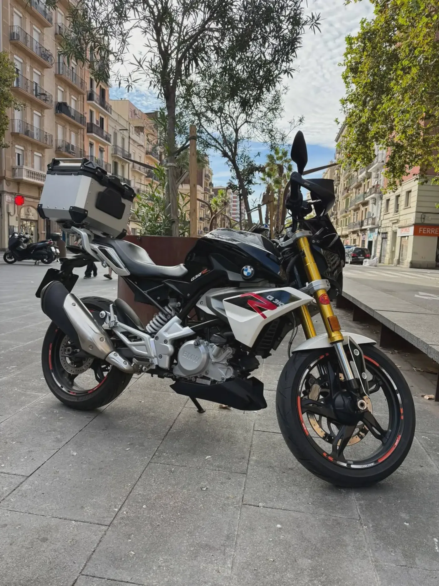 BMW G 310 R 2200 € 2017 Barcelona - 1