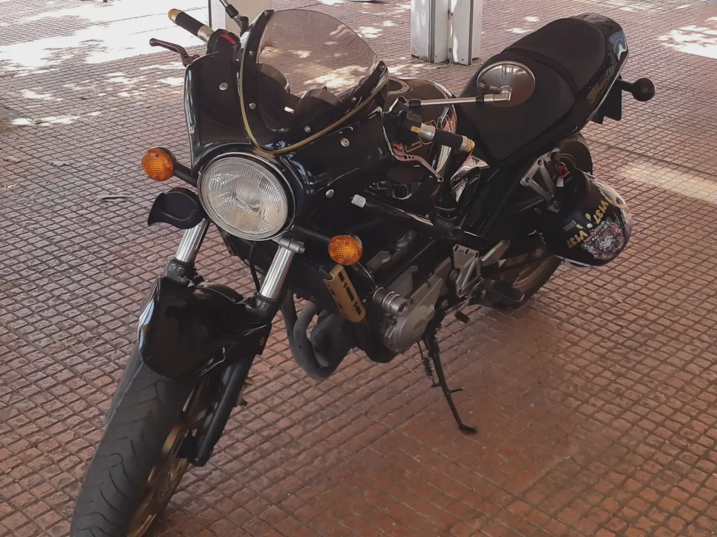Suzuki Bandit 400 - Vista 1