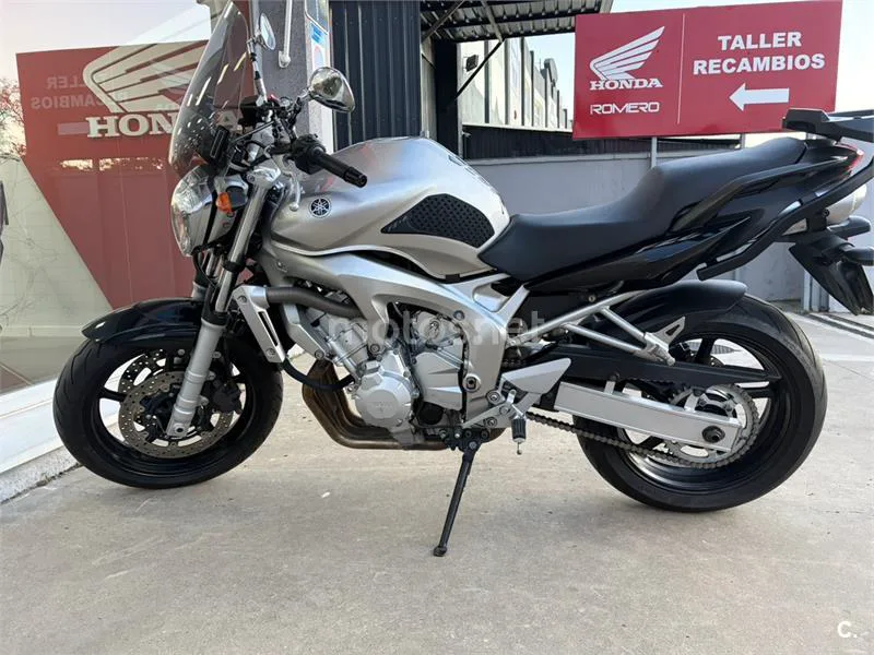 Yamaha FZ6 Fazer 3000 € 2004 Cádiz - 1