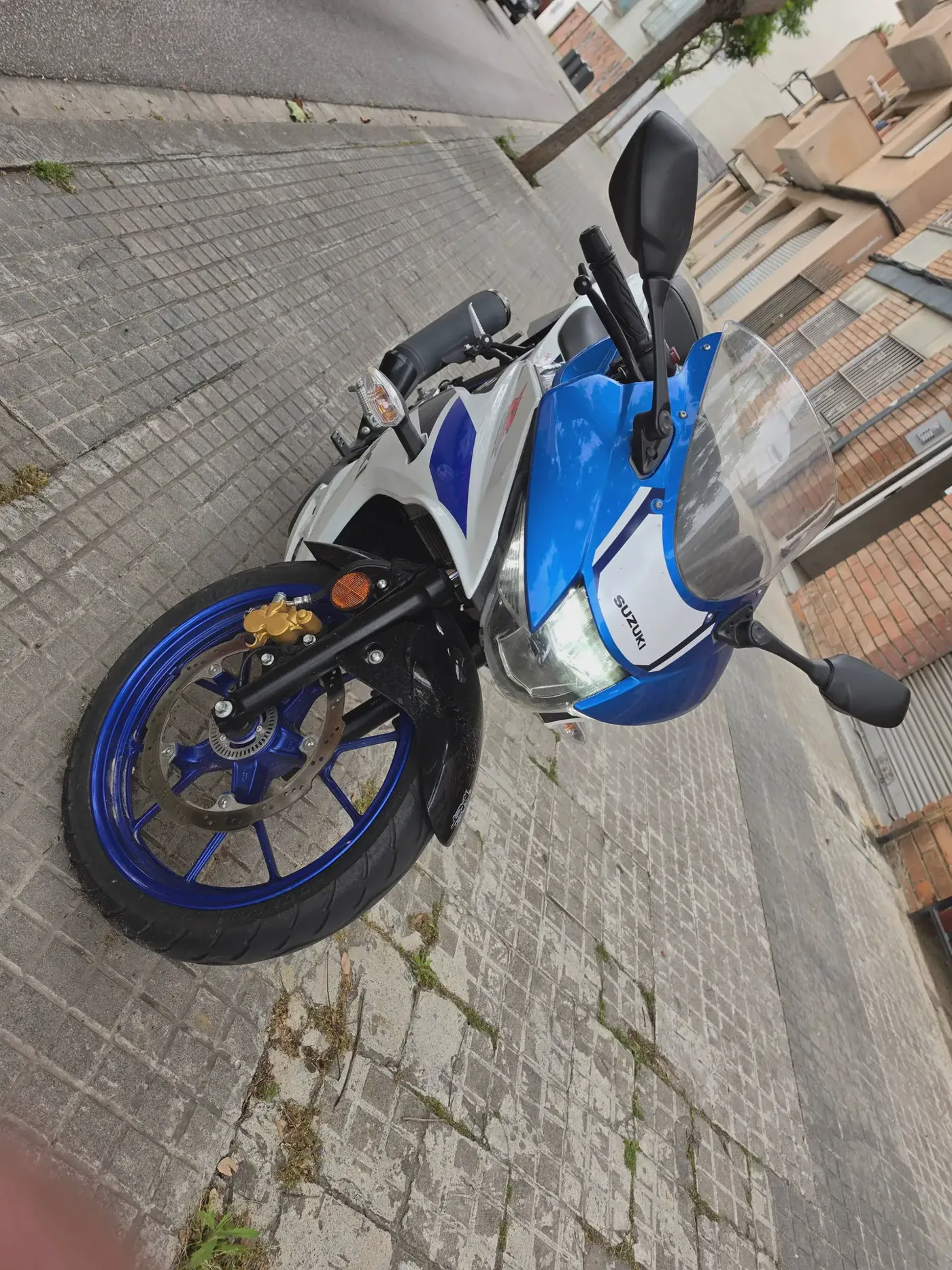 Suzuki GSX-R125 - Vista 1