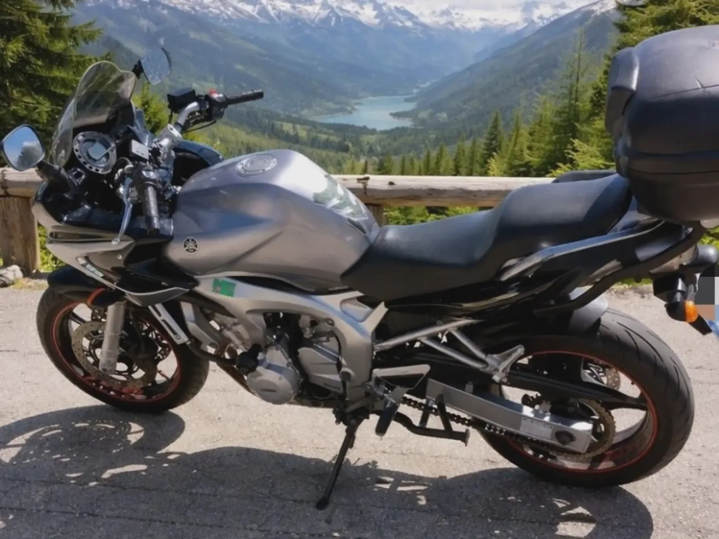 Yamaha FZ6 - Vista 1