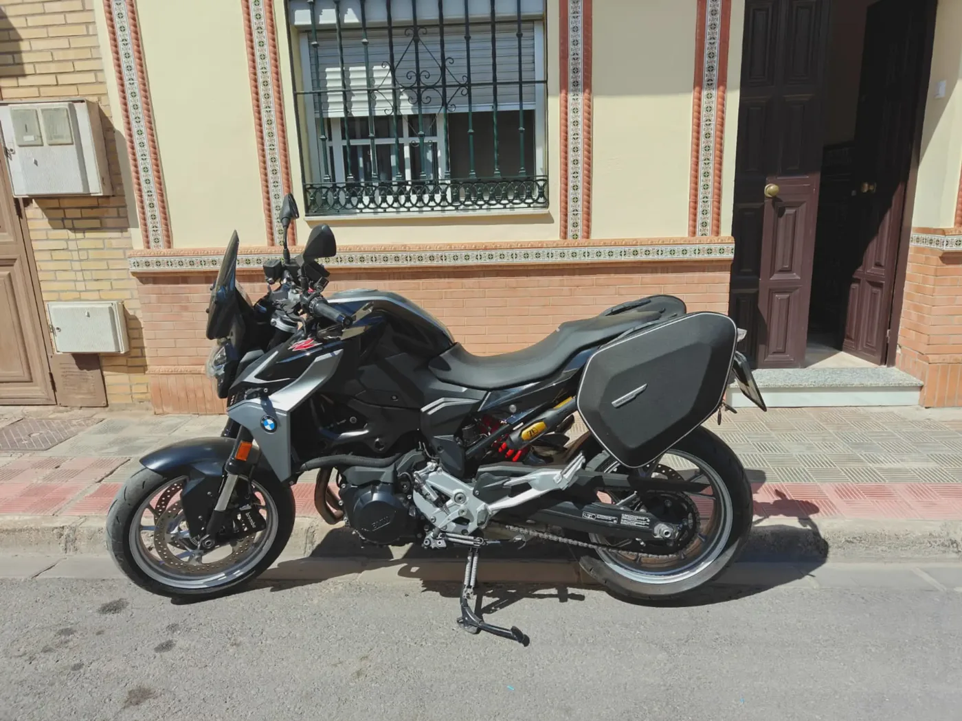 BMW F 900 R 7999 € 2022 Sevilla - 1
