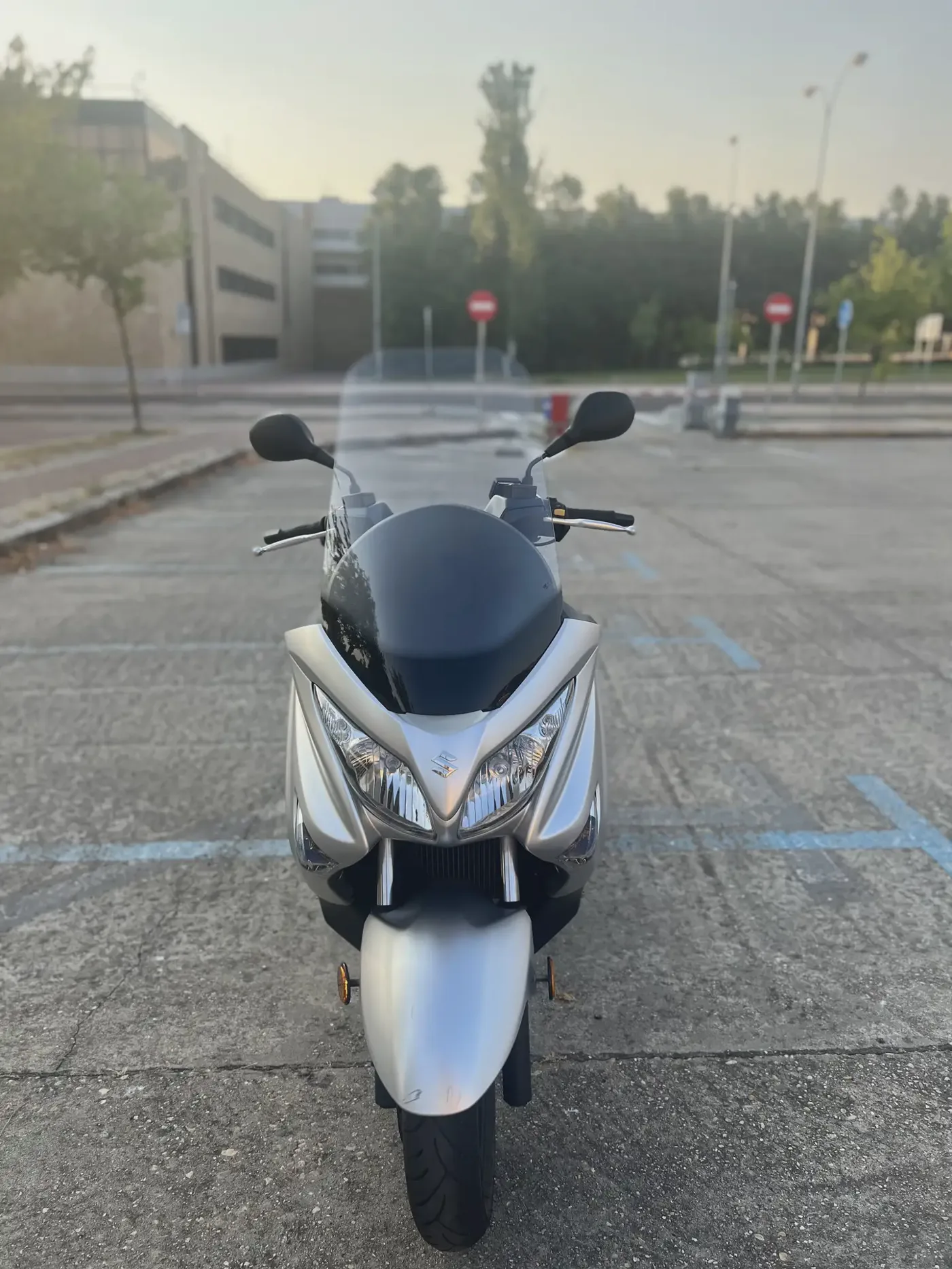 Suzuki Burgman 125 - Vista 1