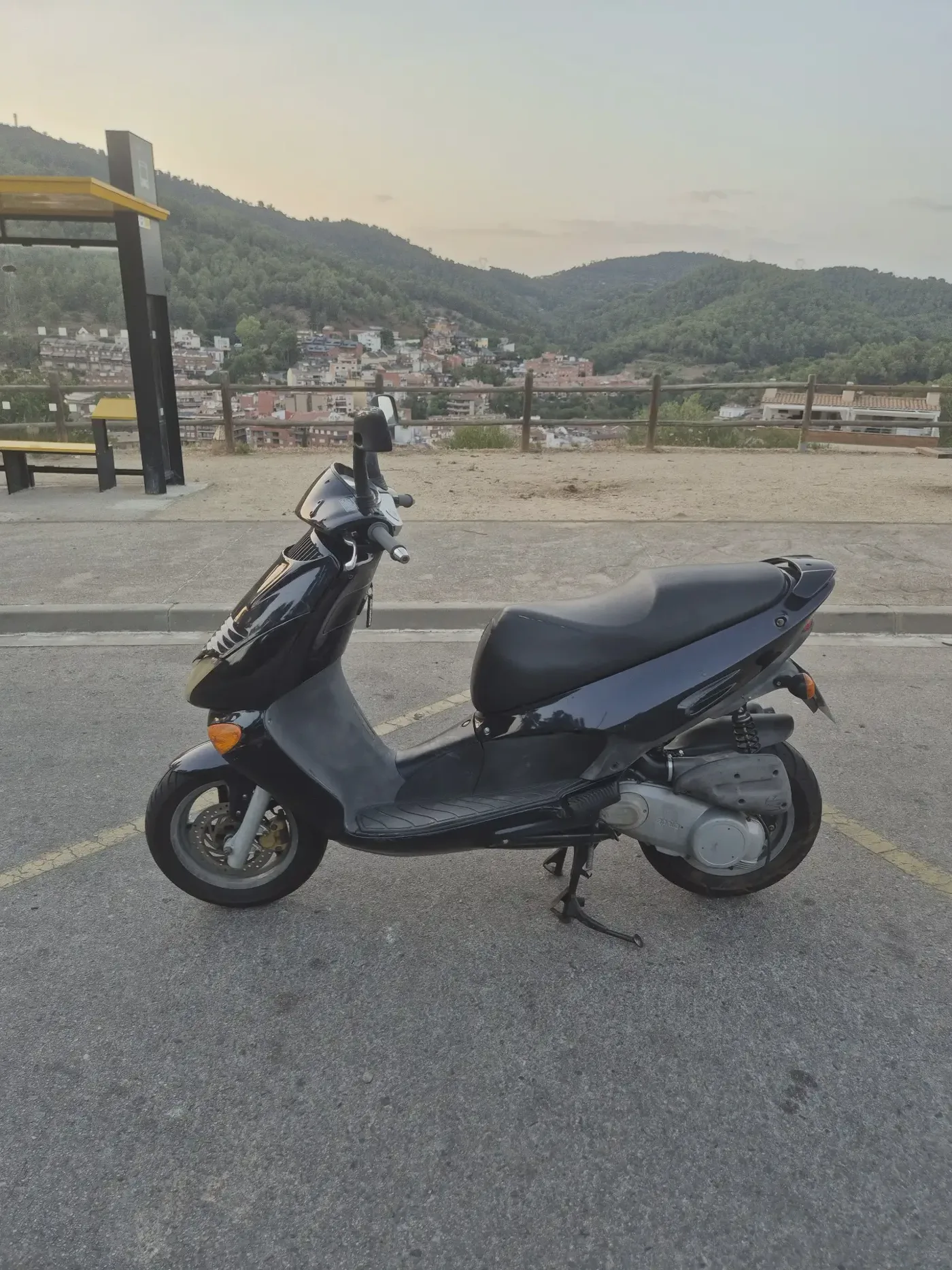 Aprilia Leonardo 125 450 € 1998 Barcelona - 1