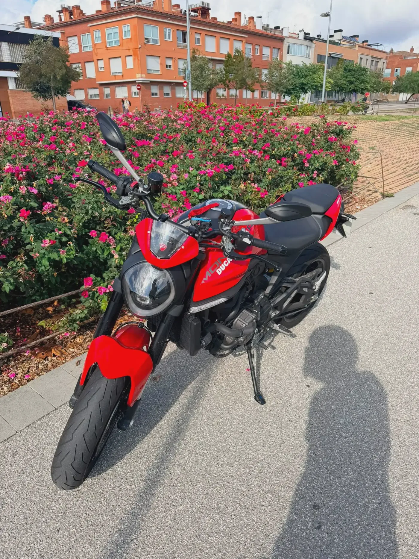 Ducati Monster 937 - Vista 1